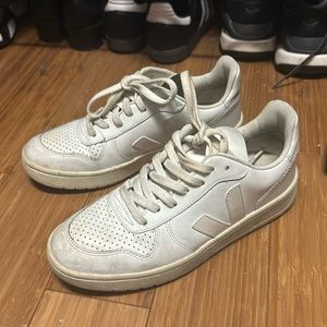 Women’s Veja V10 Sneakers